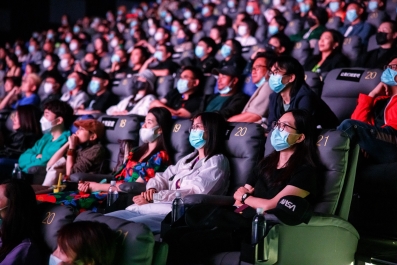 �DƬ���� ��, ��Ⱥ, ����, �˂�

�������Ԅ�(d��ng)����