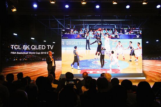 ֱ��TCL IFA��Ʒ�l������ X8��8K QLED TV��ʾ�@��Ƽ�δ��